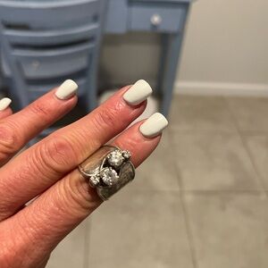 Elegant Silver Ring with Clear Gemstones